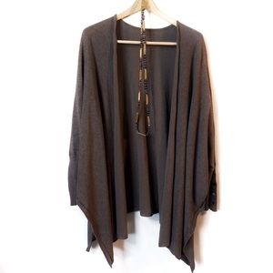 Cozy Poncho shawl faun brown wool blend buttons sleeves batwing very soft
